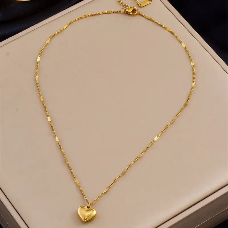 14K Gold Heart Necklaces