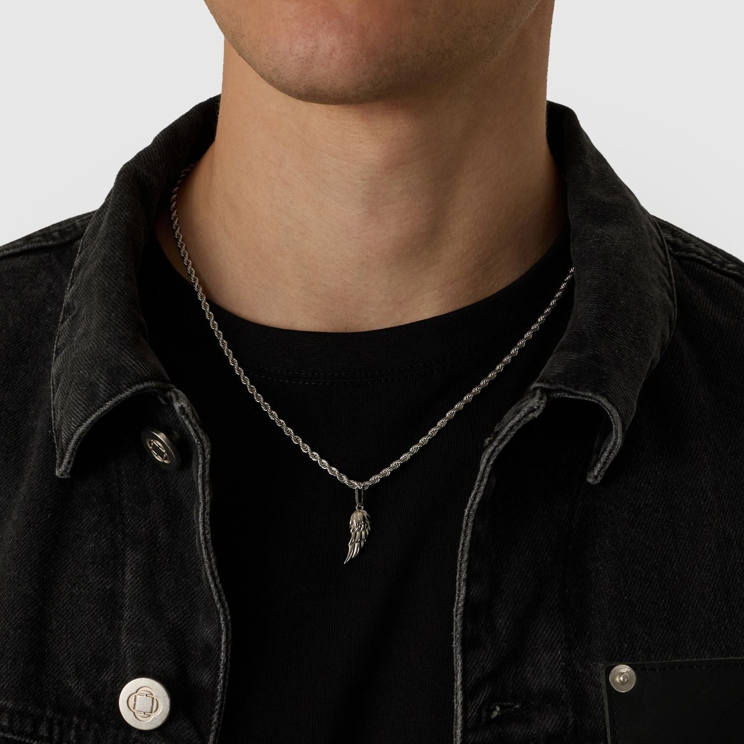 14K Gold Wing Pendant Necklace