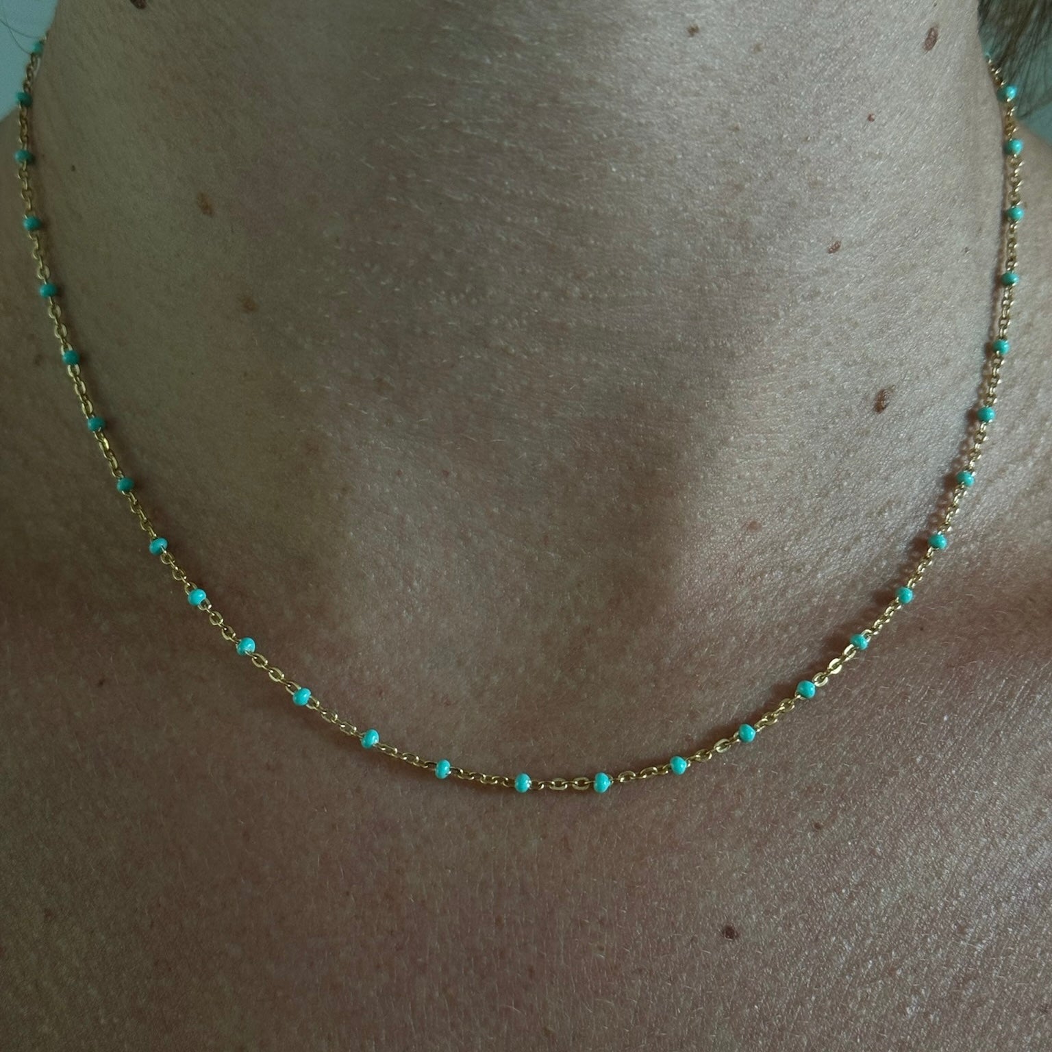 turquoise daisy necklace