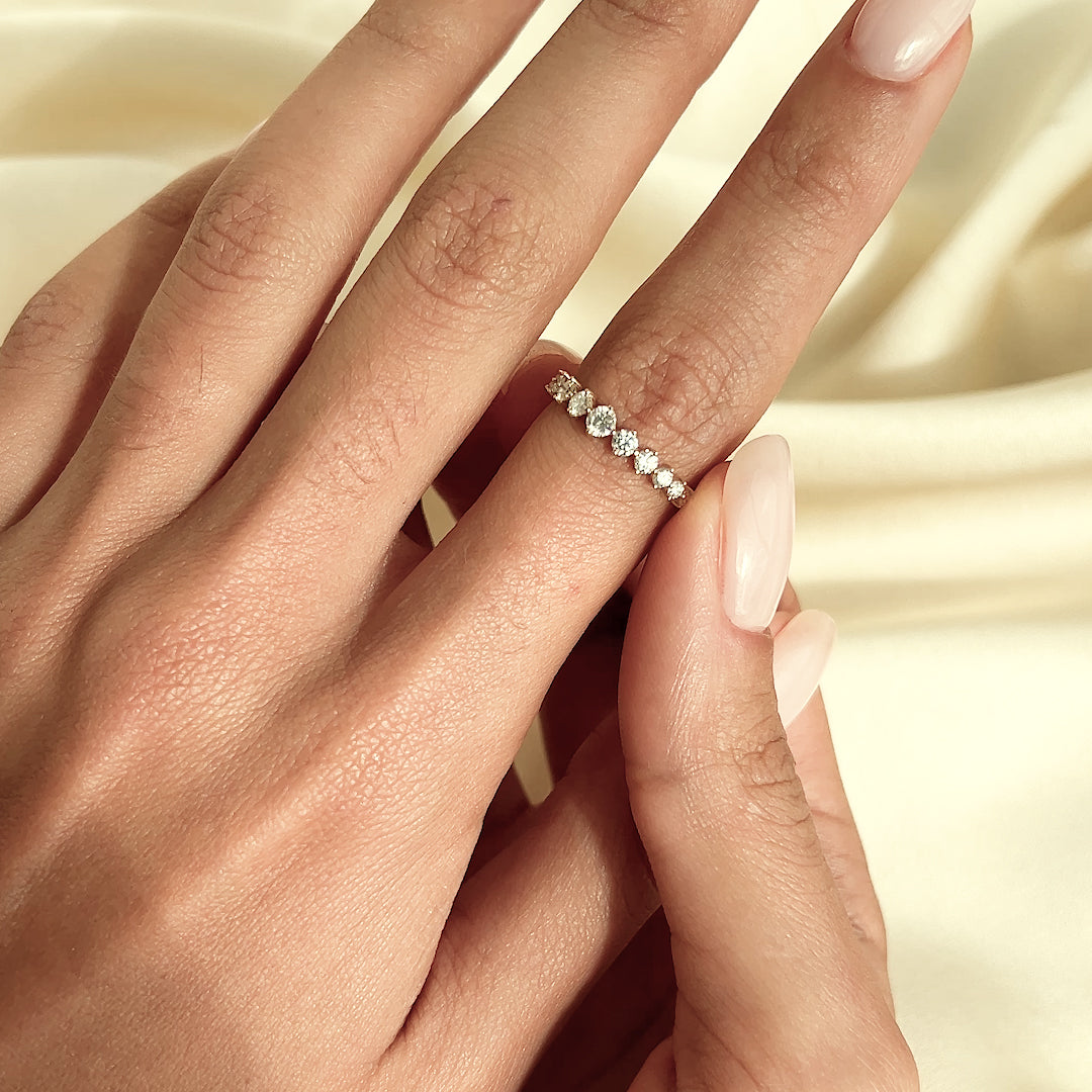 Graduated Diamond Ring 14k Gold - Giselle