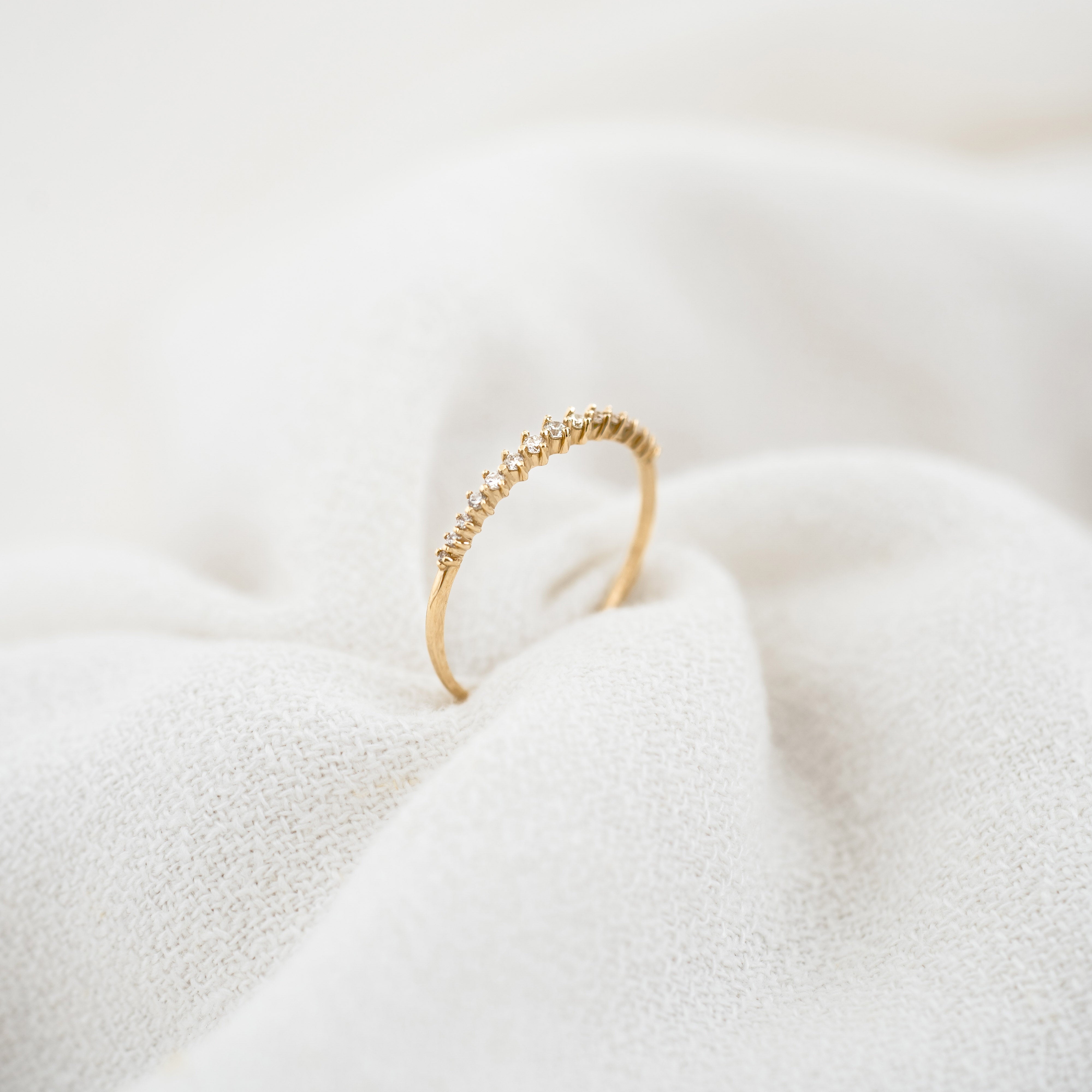 Graduated Diamond Ring 14k Gold - Ophelia
