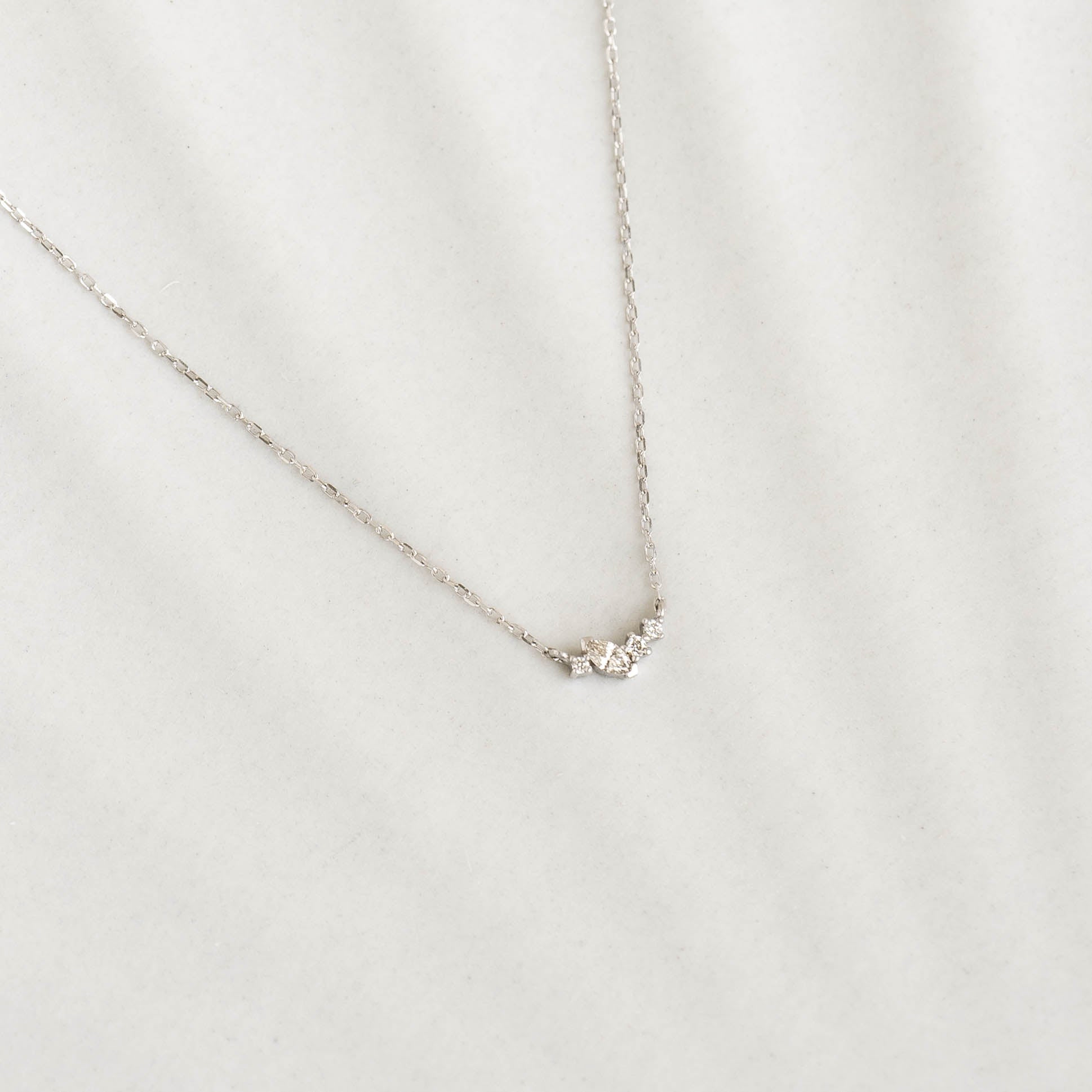 Diamond Cluster Necklace White Gold - Estrella