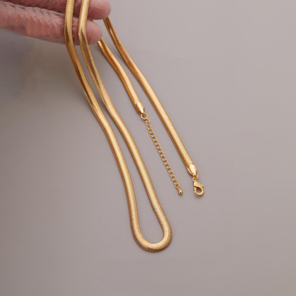 14K Gold Flat Snake Chain Heart Pendant Necklace