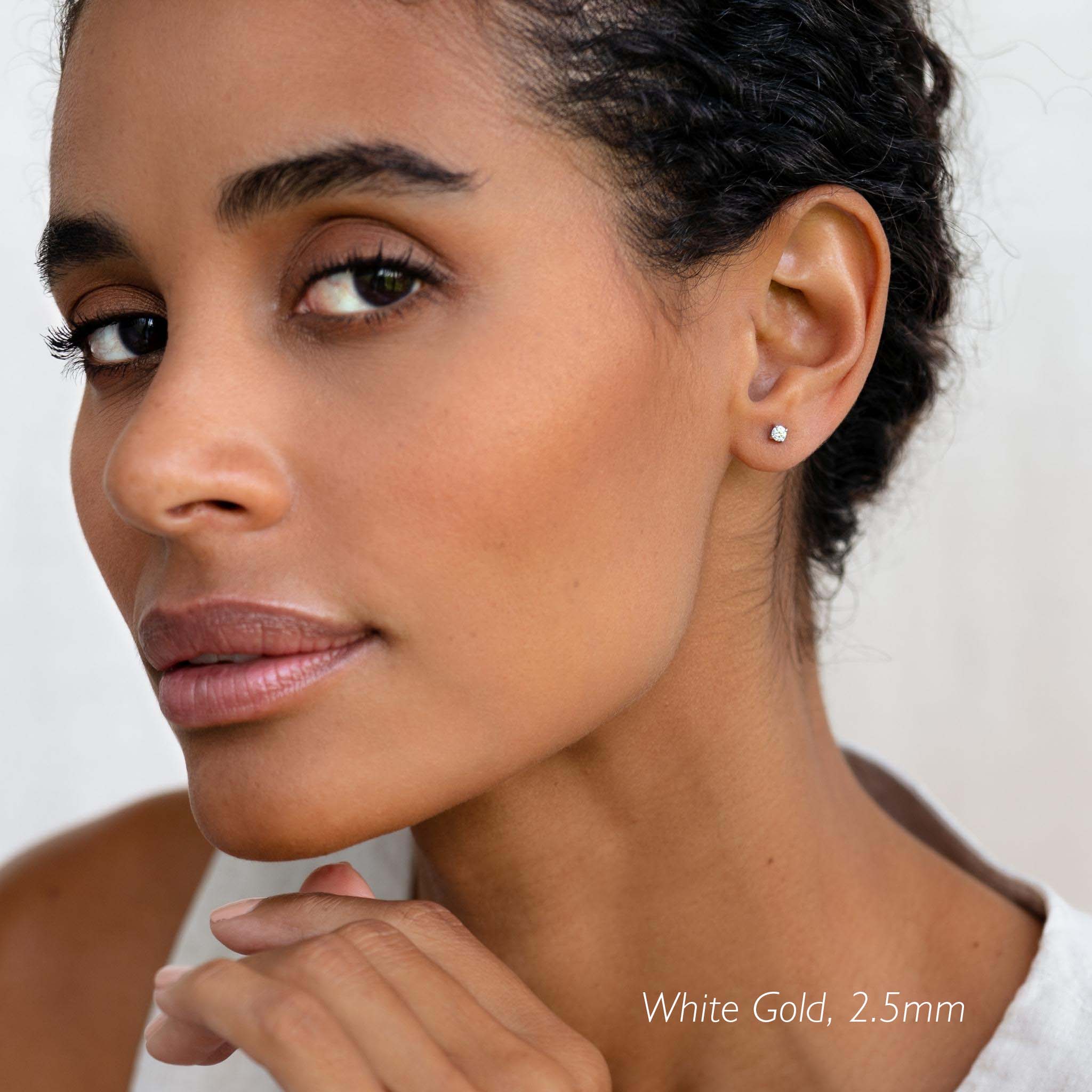 14k White Gold Diamond Stud Earrings 2.5mm - Aria