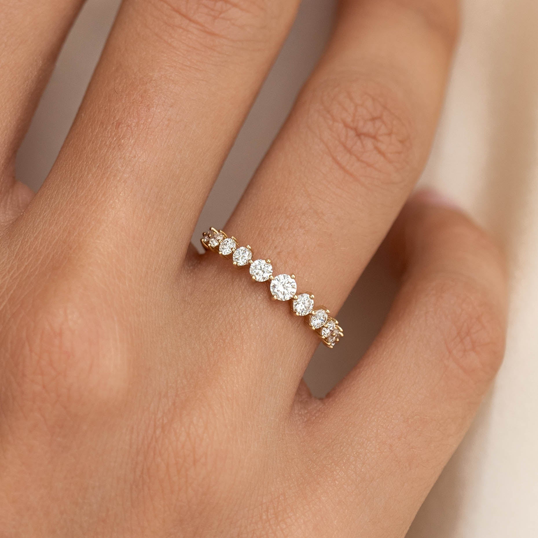 Graduated Diamond Ring 14k Gold - Giselle