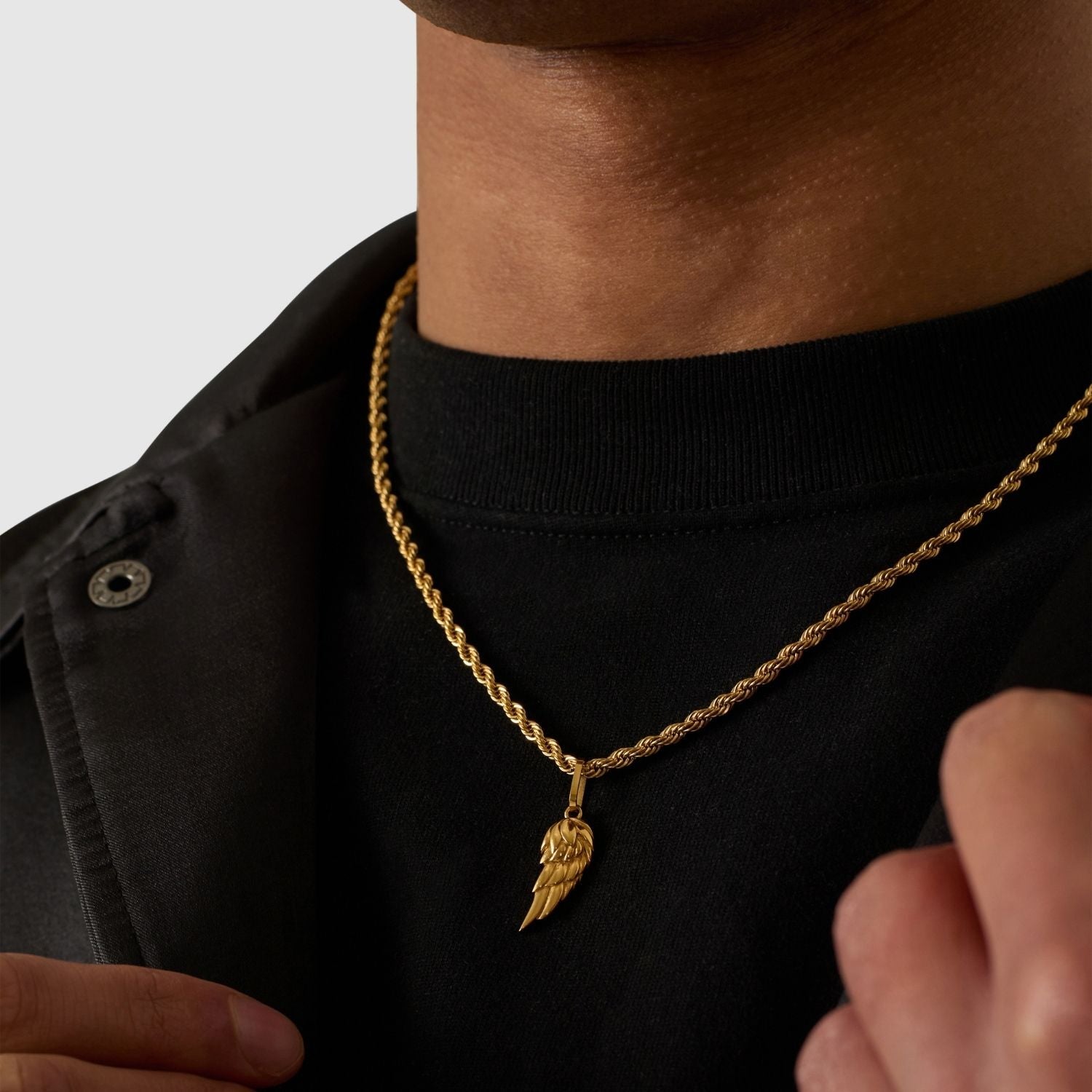 14K Gold Wing Pendant Necklace